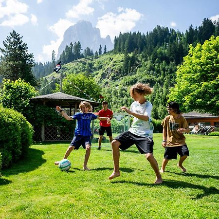 Family Hotel Posta Santa Cristina Val Gardena Eksteriør bilde