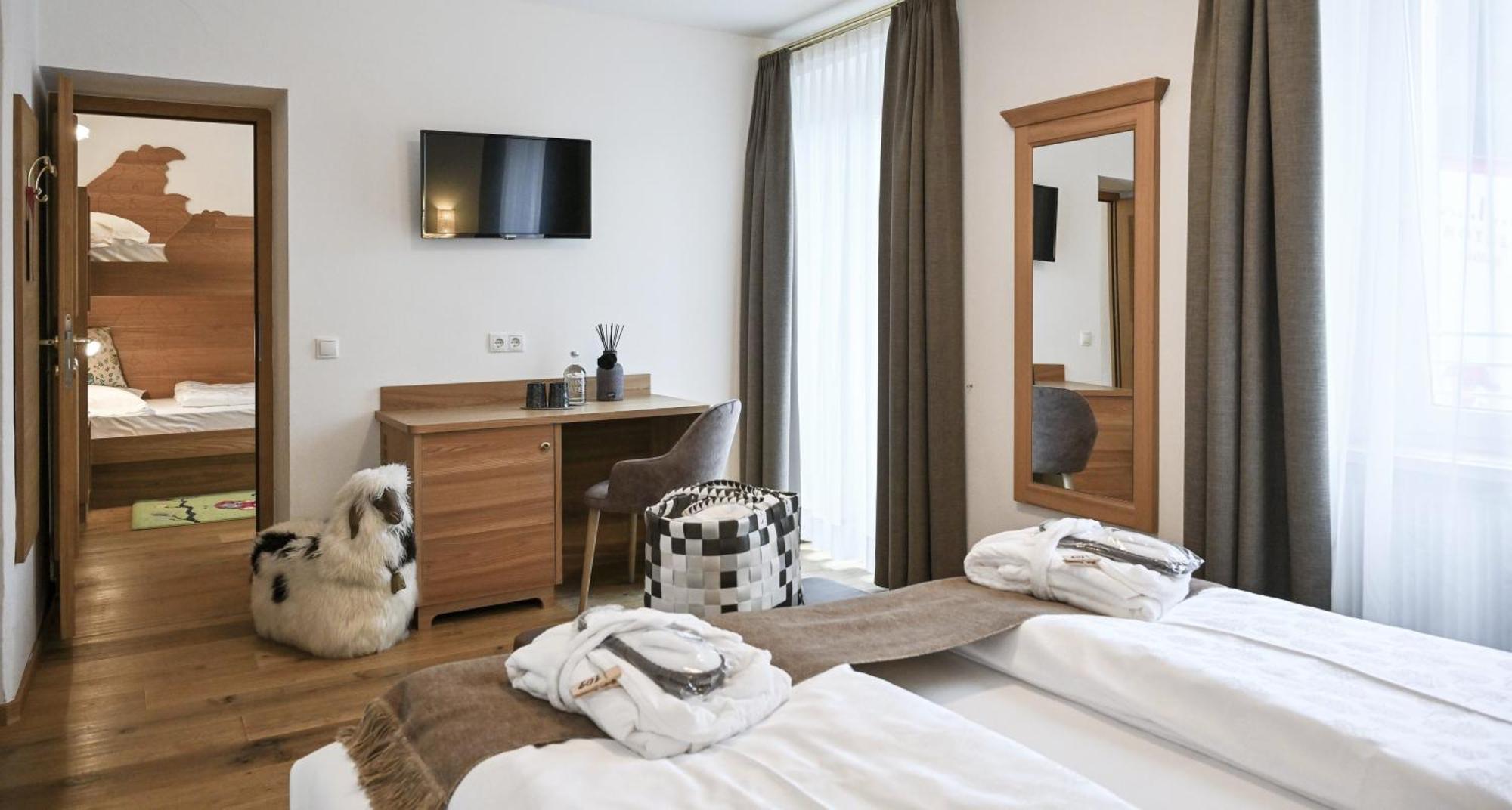 Family Hotel Posta Santa Cristina Val Gardena Eksteriør bilde