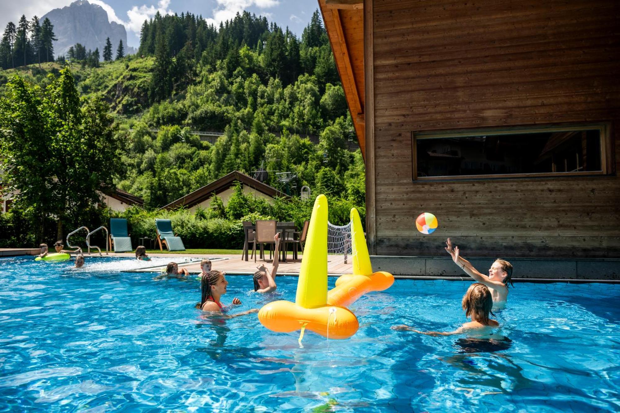 Family Hotel Posta Santa Cristina Val Gardena Eksteriør bilde