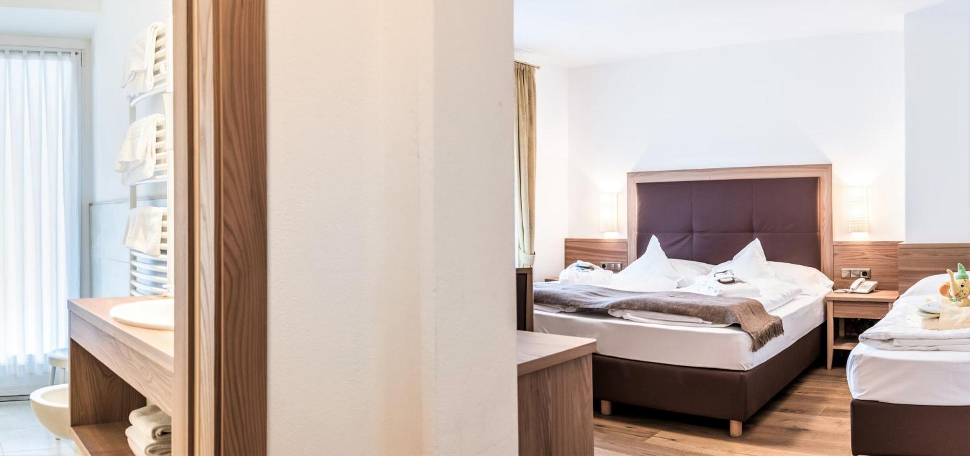 Family Hotel Posta Santa Cristina Val Gardena Eksteriør bilde