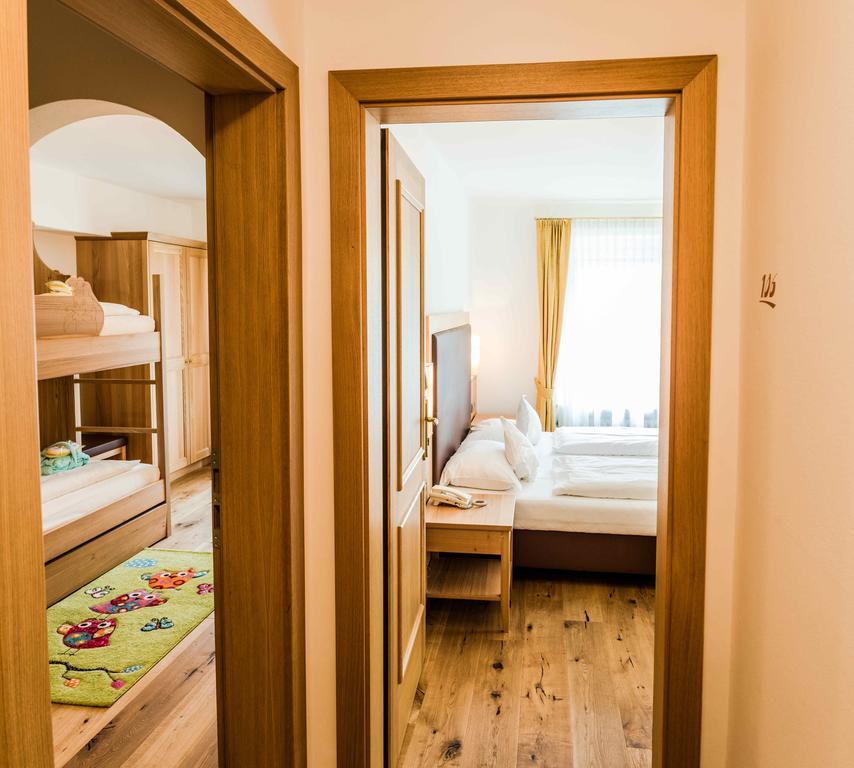 Family Hotel Posta Santa Cristina Val Gardena Eksteriør bilde